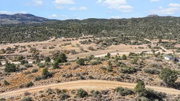 17581 S Pinon LN, Kirkland, AZ 86332