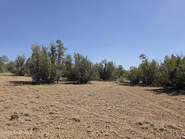 000 Elk LN, Seligman, AZ 86337