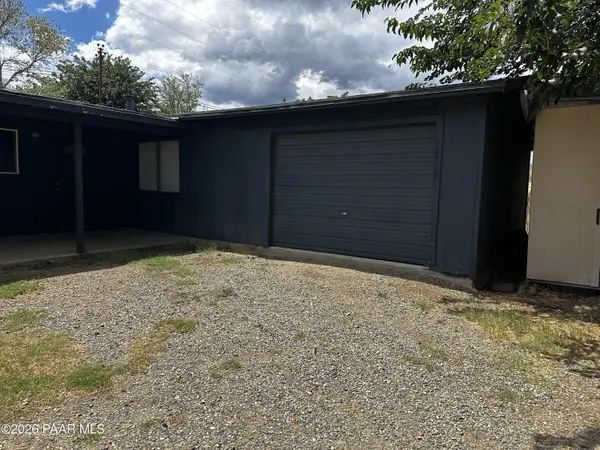 10486 S State Route 69, Mayer, AZ 86333