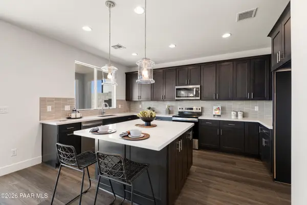 7555 E Louie LN, Prescott Valley, AZ 86315