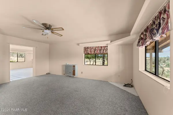 18112 S Spoon RD, Peeples Valley, AZ 86332