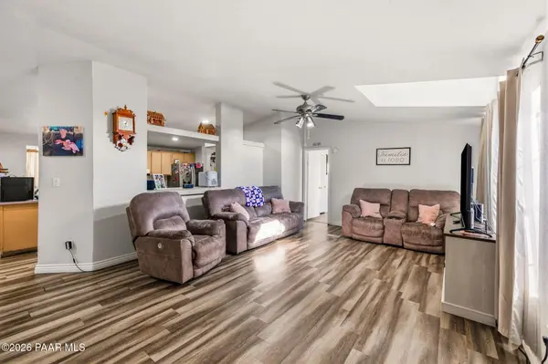 15938 S Black Mountain RD, Mayer, AZ 86333