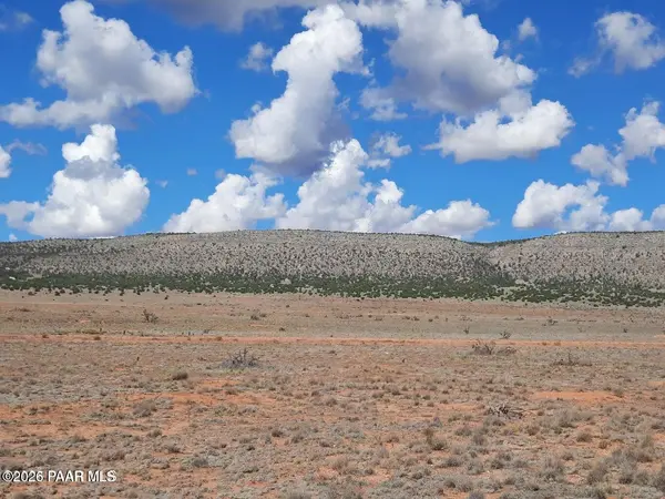 53316 N Saddlerock DR, Seligman, AZ 86337