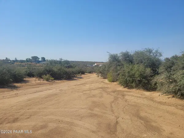 8095&8155 W Barrington RD, Wilhoit, AZ 86332