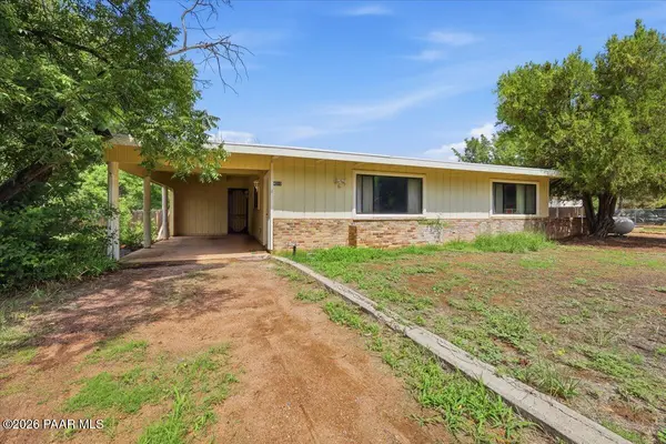 4010 E Meadow LN, Rimrock, AZ 86335