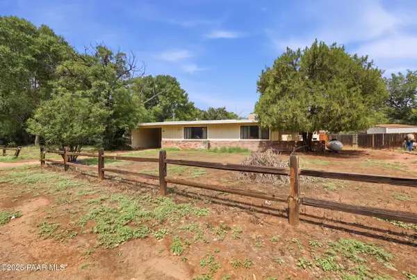 4010 E Meadow LN, Rimrock, AZ 86335