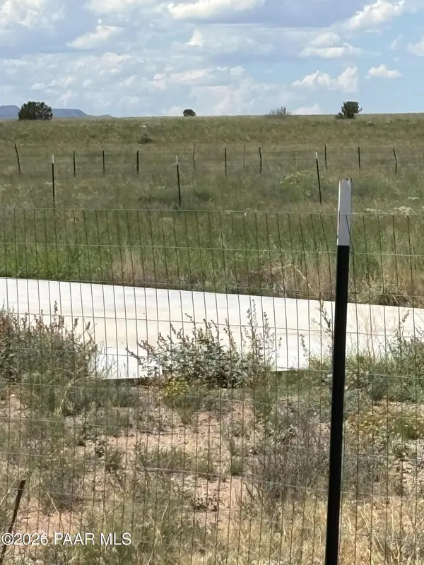 3210 W Limestone DR, Paulden, AZ 86334