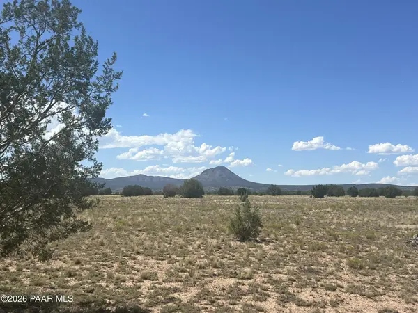 113 D Prairie Dog RD, Ash Fork, AZ 86320