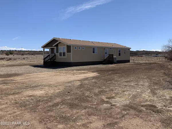 275 E Houston RD, Paulden, AZ 86334