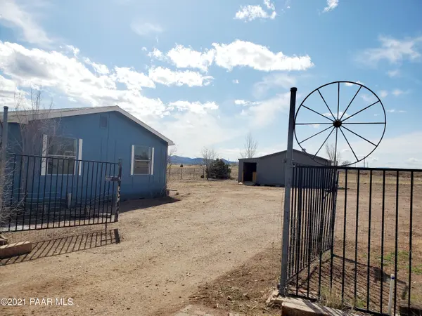 24820 N San Francisco ST, Paulden, AZ 86334