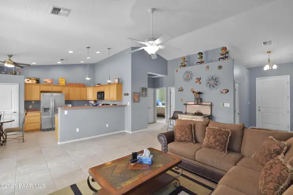 20199 E Cholla DR, Mayer, AZ 86333