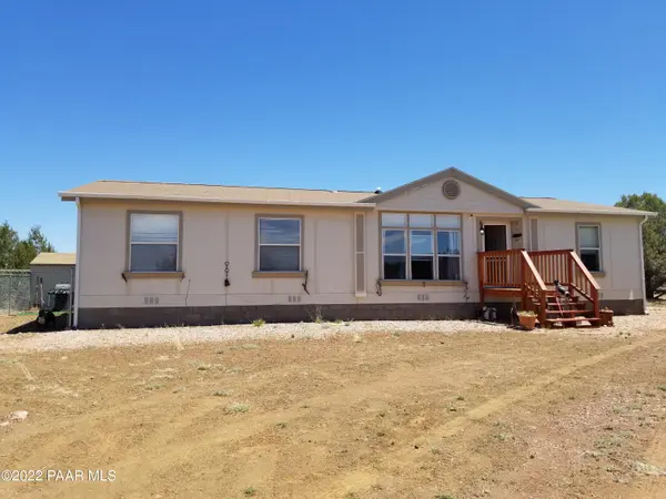44175 N Cattle DR, Ash Fork, AZ 86320