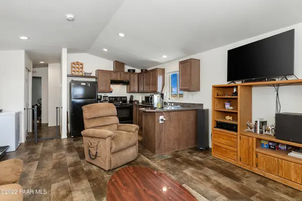445 W Venice WAY, Paulden, AZ 86334