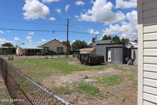 54300 N Beach AVE, Seligman, AZ 86337