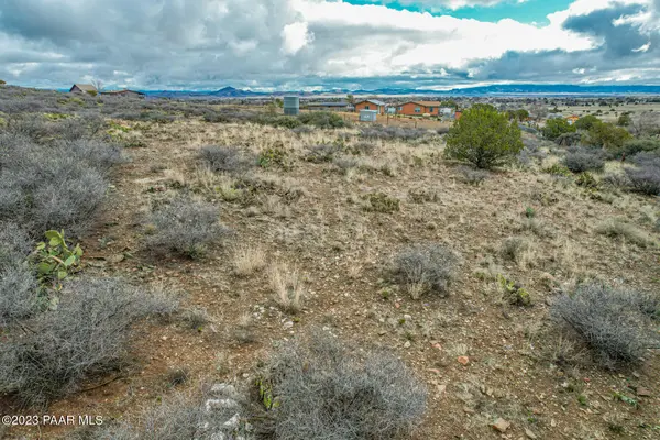 2035 N Cougar Path, Chino Valley, AZ 86323
