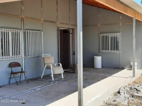 36175 N Anvil Rock Rd, Seligman, AZ 86337