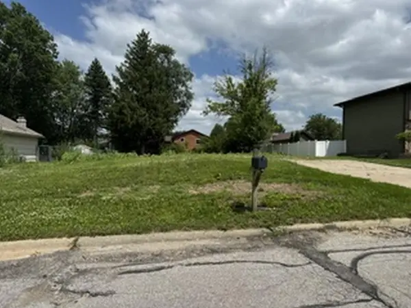 1918 S 5th AVE, Marshalltown, IA 50158