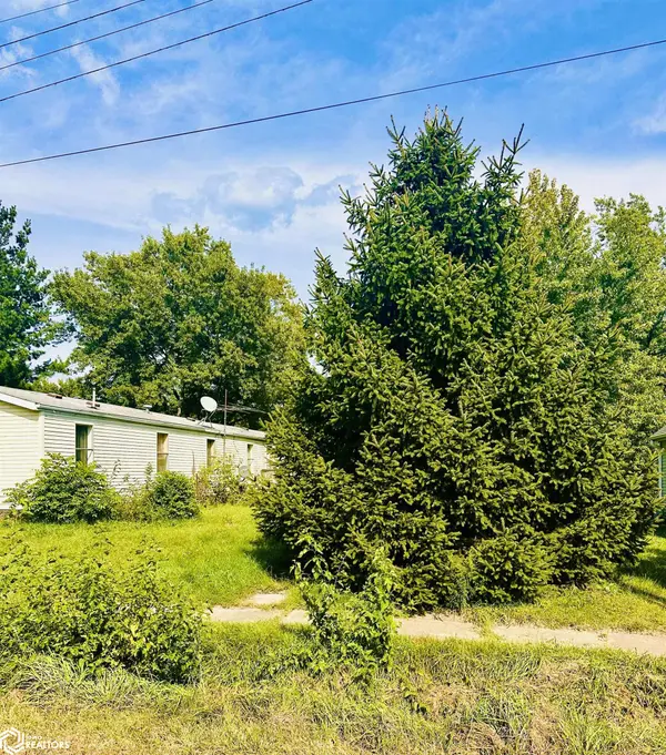 418 Milwaukee St, Parnell, IA 52325