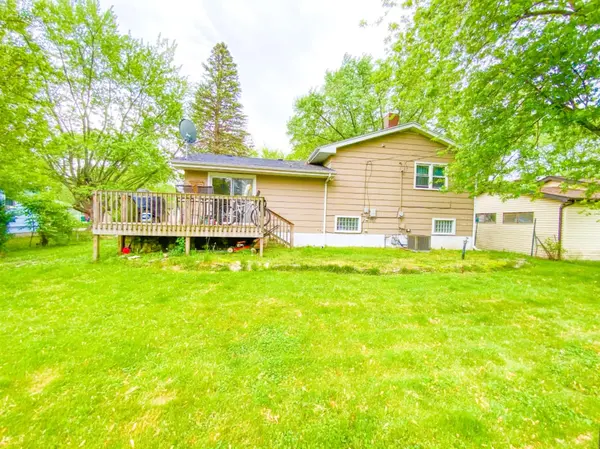 1300 W 62nd Avenue, Merrillville, IN 46410