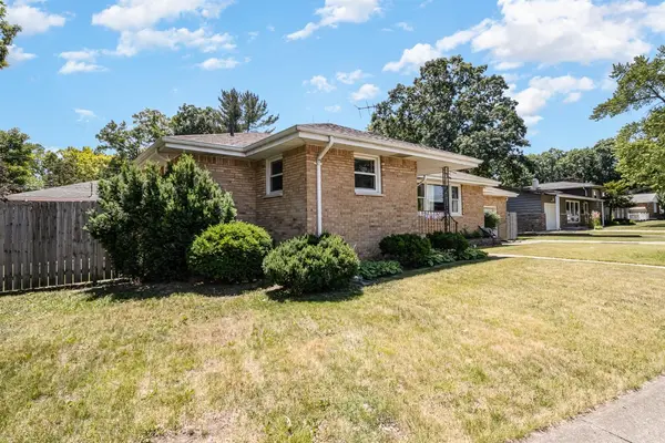 903 W 3rd PL, Hobart, IN 46342
