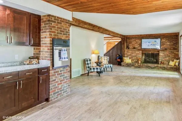 1565 Green Acre Drive, Huntington, IN 46750