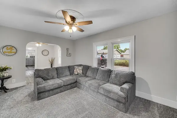 211 Lakeside Drive, Walkerton, IN 46574