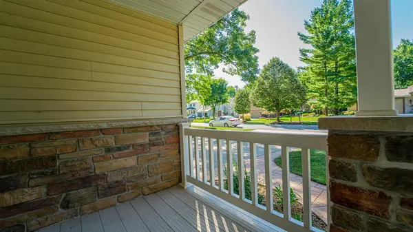 248 Bunker DR, Schererville, IN 46375