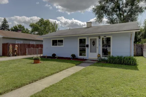 2422 River DR, Highland, IN 46322