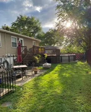2904 W 74th LN, Merrillville, IN 46410