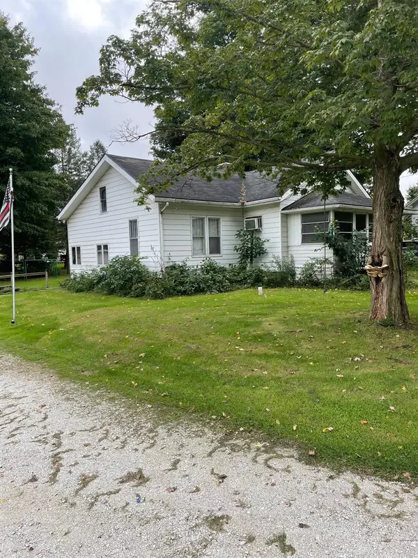 408 W Mechanic ST,  Rolling Prairie,  IN 46371
