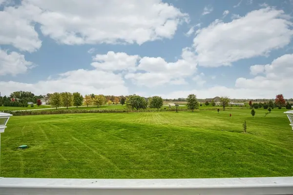 261 Fieldstone DR, Hebron, IN 46341