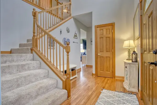 261 Fieldstone DR, Hebron, IN 46341