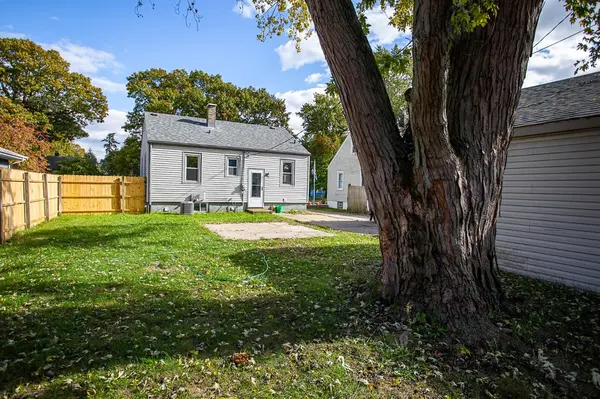 126 N Raymond ST, Griffith, IN 46319