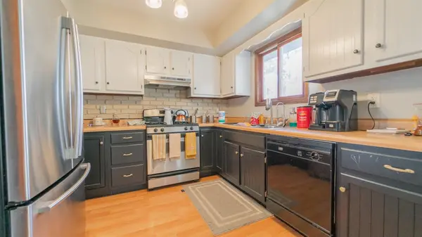 2005 Lakewood PL, Crown Point, IN 46307