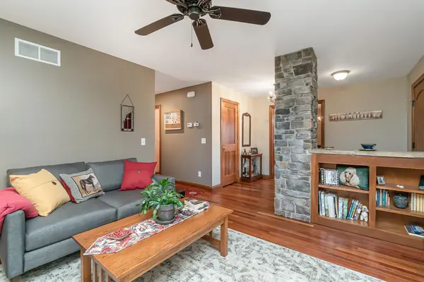151 Congress DR, Valparaiso, IN 46383