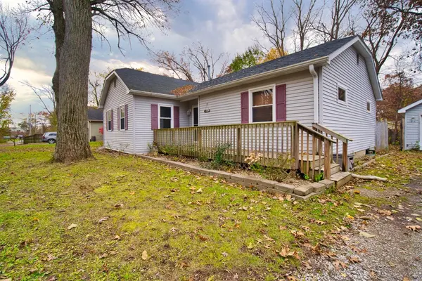 4101 Cardinal LN, Valparaiso, IN 46383