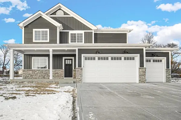 72 Levanno DR, Crown Point, IN 46307