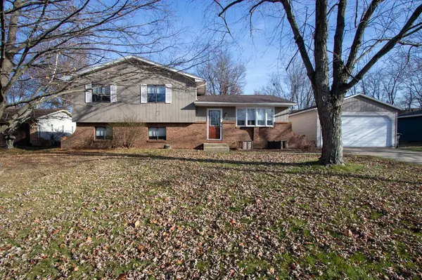 2302 Worthington DR, Valparaiso, IN 46383