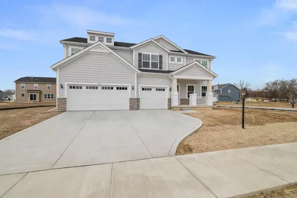 2414 Glendale ST, Chesterton, IN 46304