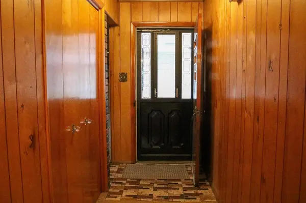 1201 Indian Path, Munster, IN 46321