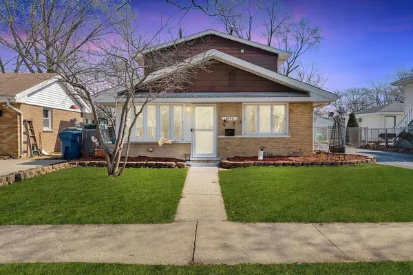 3141 Phillips AVE, Steger, IL 60475