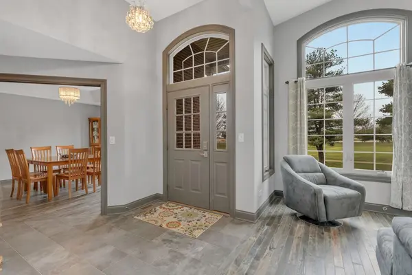 3216 N Briar Leaf CT, La Porte, IN 46350
