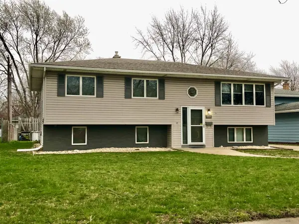 9625 Crestwood AVE, Munster, IN 46321