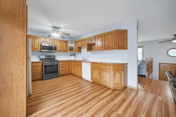 9625 Crestwood AVE, Munster, IN 46321