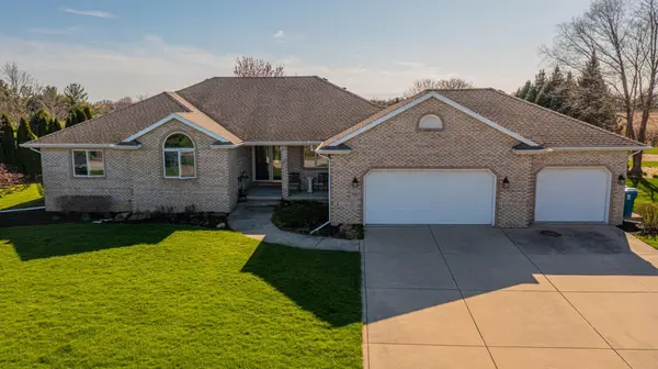 7083 E 107th CT, Crown Point, IN 46307