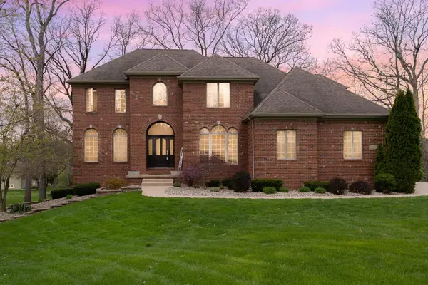 8940 Randall DR, St. John, IN 46373
