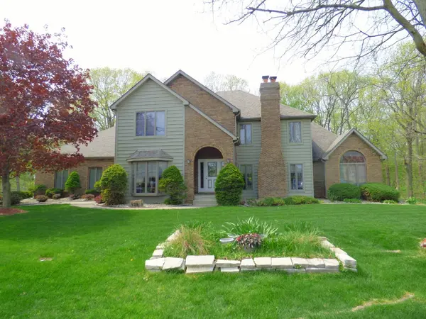 435 Westchester CIR, Valparaiso, IN 46385