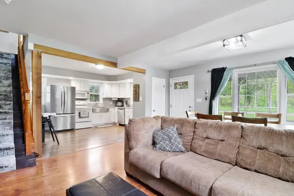 1042 N 150 W, Chesterton, IN 46304