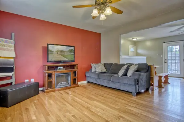 6563 Monument AVE, Portage, IN 46368