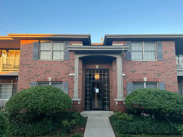 545 Cambridge CT #1D, Munster, IN 46321